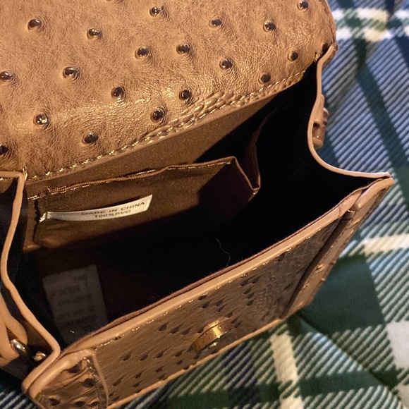 NWOT Super cute bucket like purse - Picture 9 of 9